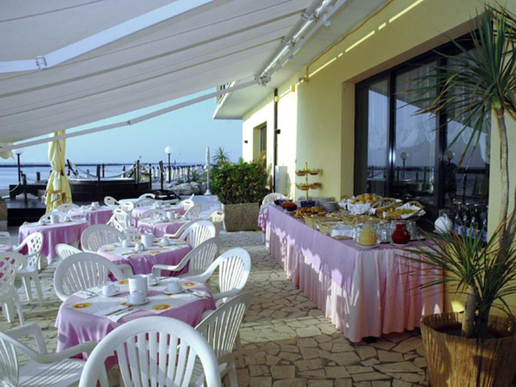 Hotel Primavera Sul Mare Lido Di Savio Exterior photo
