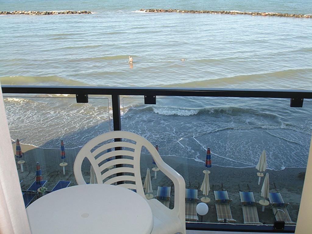 Hotel Primavera Sul Mare Lido Di Savio Exterior photo